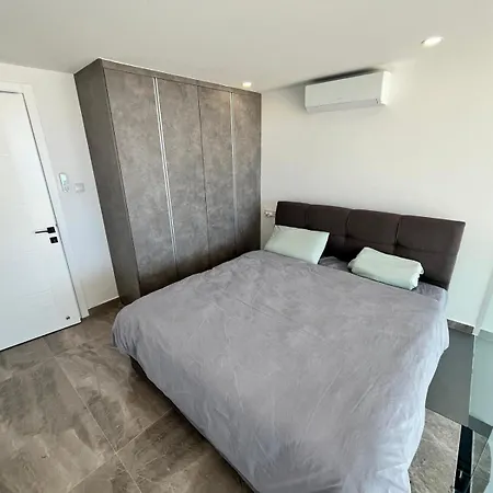 Atlantis B1-9 Apartment